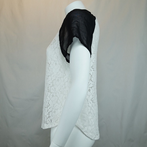 💰LUSH Black & White Lace Short Sleeve Tee Shirt - Picture 3 of 5